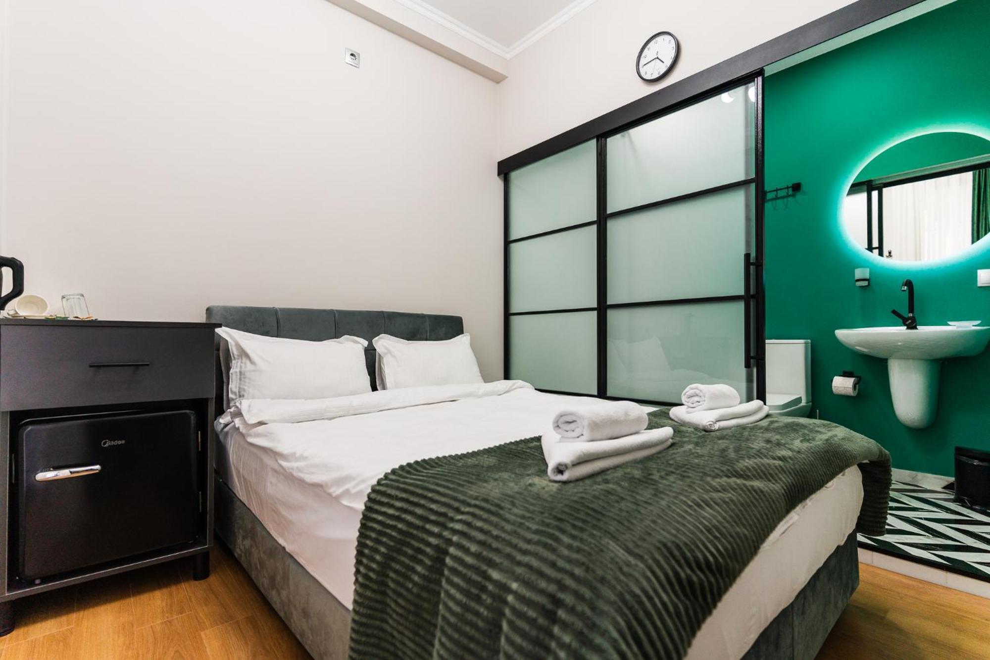 טביליסי Trinity Hotel מראה חיצוני תמונה